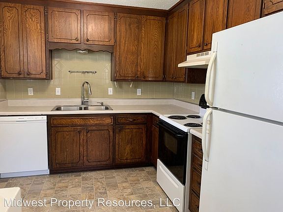 5th image of 1401 Hillside Dr #B