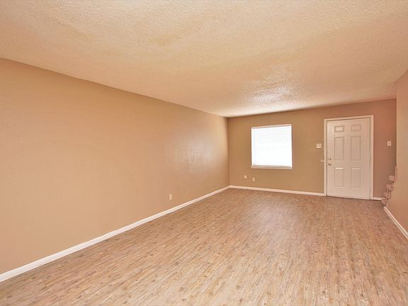 3rd image of 9526 Contessa Dr APT 7