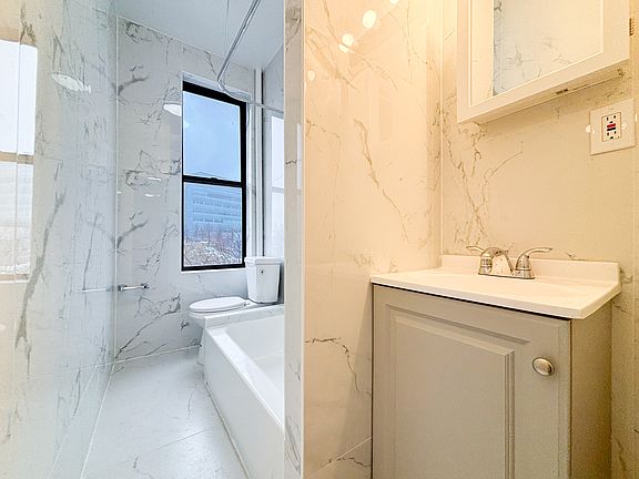 5th image of 110 Convent Ave APT 16