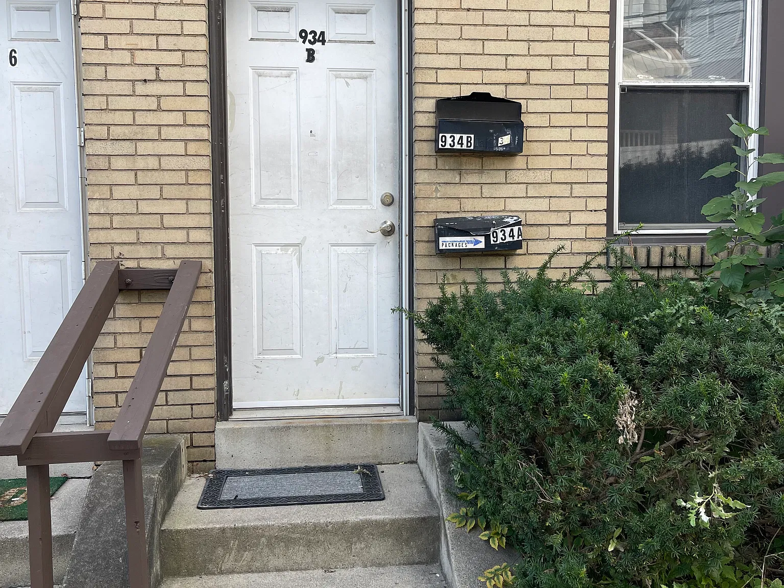 2 bed, 900 sqft, $1,100 — Photo 2