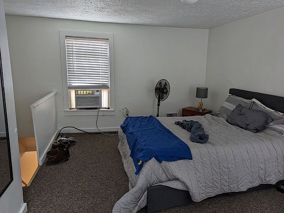 4th image of 2419-2423 Carey Way