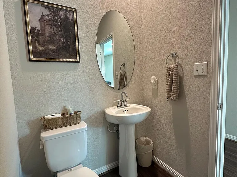 208 Mountain Valley St — Photo 11