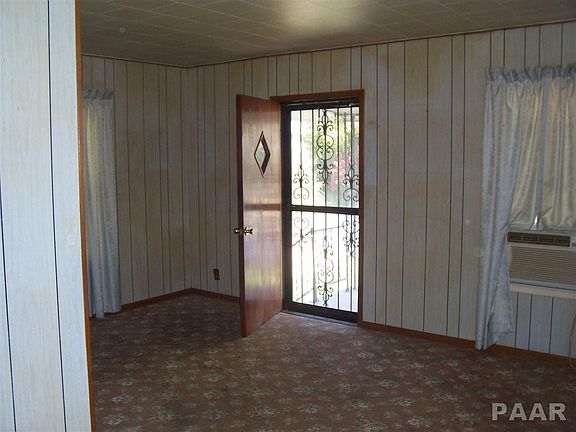 3rd image of 3827 N Dayton Ave