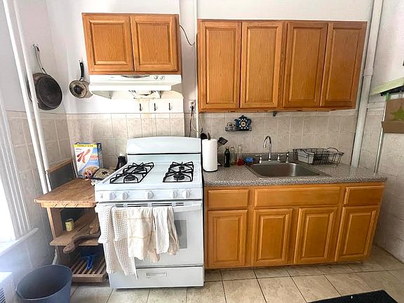 5th image of 53 5th Ave Unit 2R