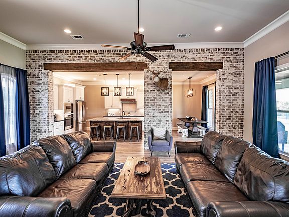 3rd image of 4869 Woodstock Way Dr