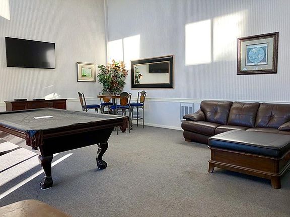 4th image of 230 Willard St Unit 101