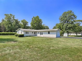 1507 W North Shore Dr, Mahomet, IL