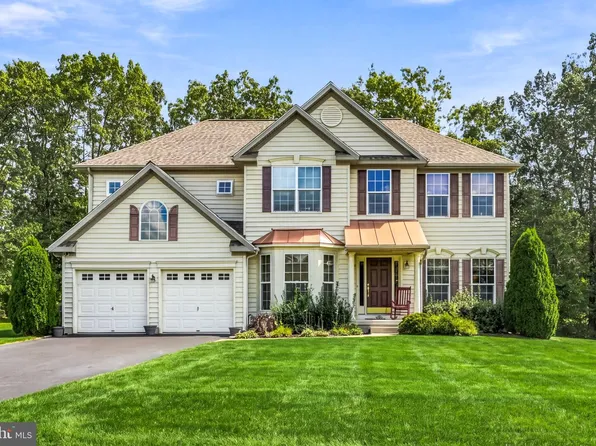 220 Ripley Ct, Williamstown, NJ 08094