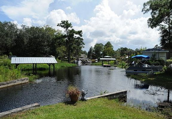 2nd image of 7205 Sylvan Ct
