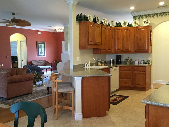 5th image of 32 Acacia Ct N