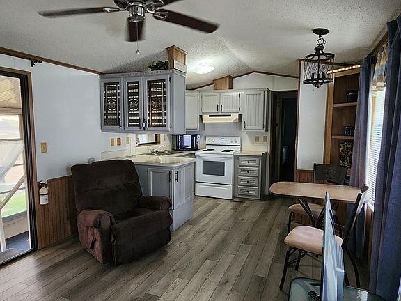 4th image of 7820 Wire Rd #192