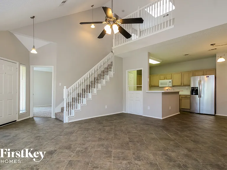 501 Timber Way Dr — Photo 3