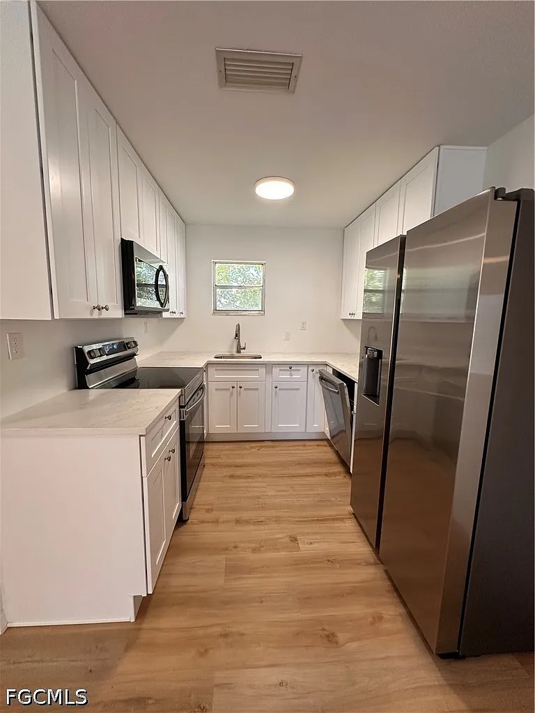 1 bed, 1.0 bath, 604 sqft, $1,200 — Photo 2