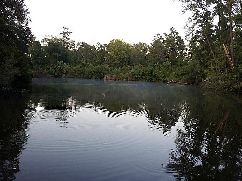 1st image of 400 Woods Ln