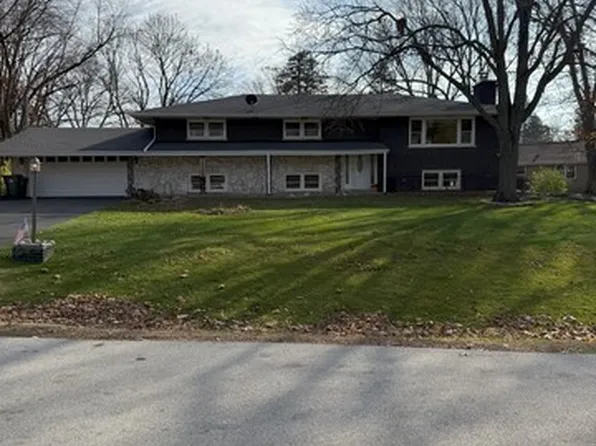 11S361 Oakwood Ave, Lemont, IL 60439