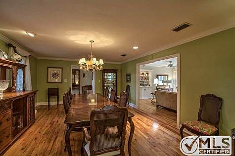 4th image of 2156 Orleans Dr
