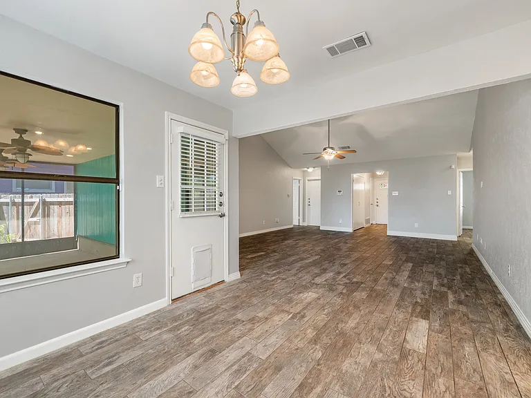 7501 Whistlestop Dr — Photo 12