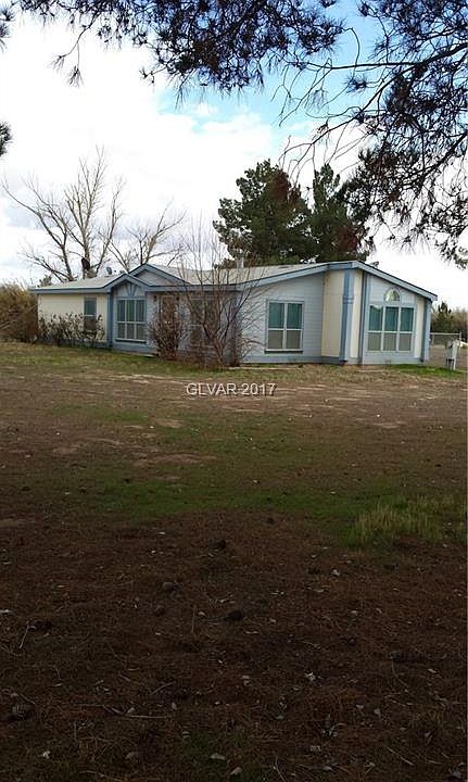2nd image of 2815 Garnet Ave