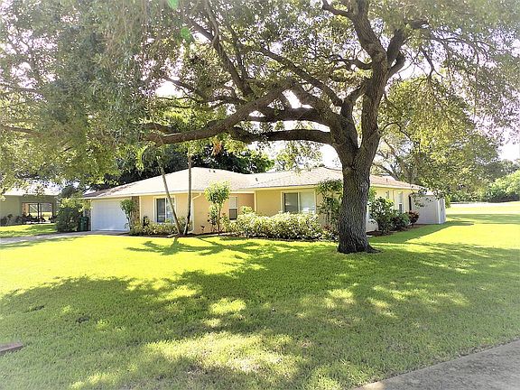 2nd image of 5500 Echo Pines Cir W