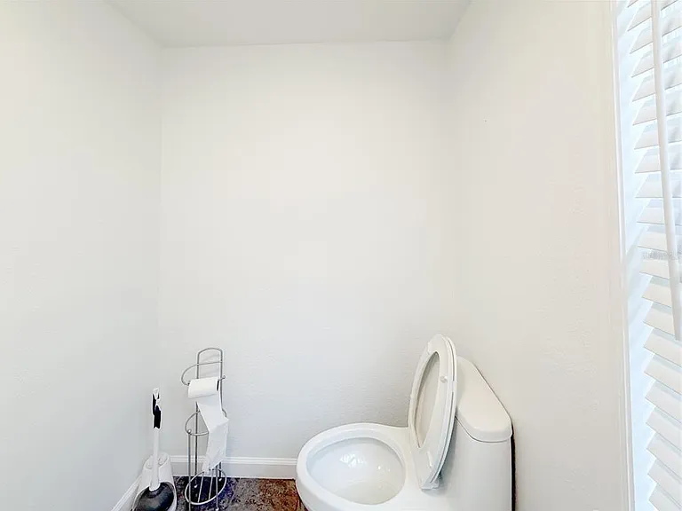2827 Sanctuary Ln — Photo 30