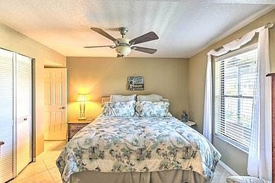 5th image of 208 Lewis Cir APT 6A