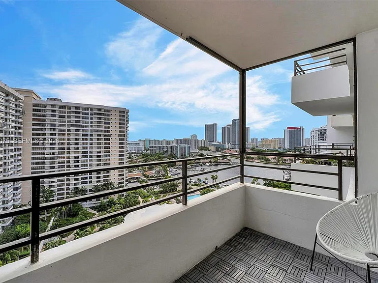 600 Three Islands Blvd #1615 — Photo 31