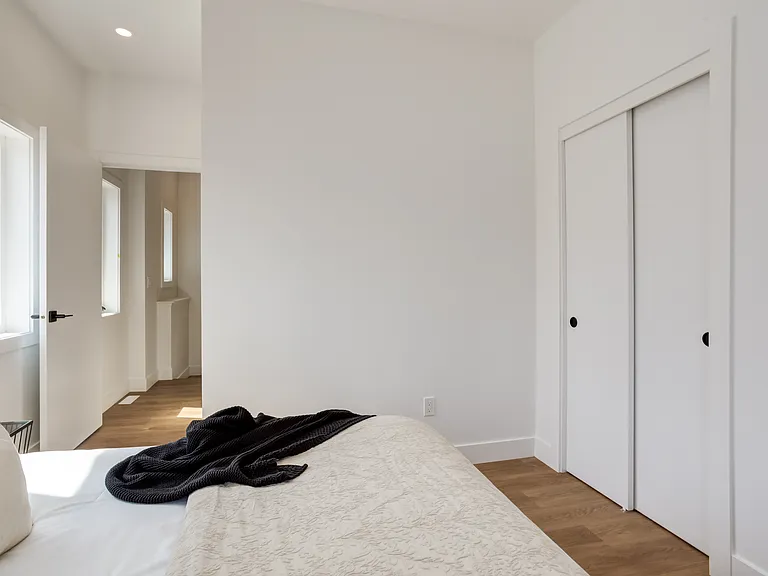 2825 17th St SW #102 — Photo 17