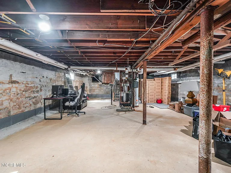 500 Locust Point Rd — Photo 35