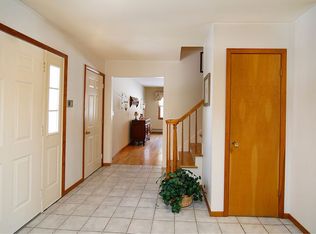 858 Elm Ave, River Edge, NJ 07661