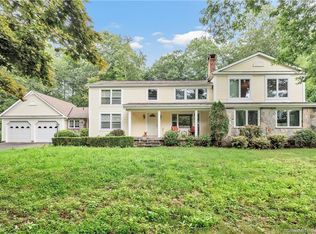 1722 Bartholomew Rd, Middletown, CT 06457