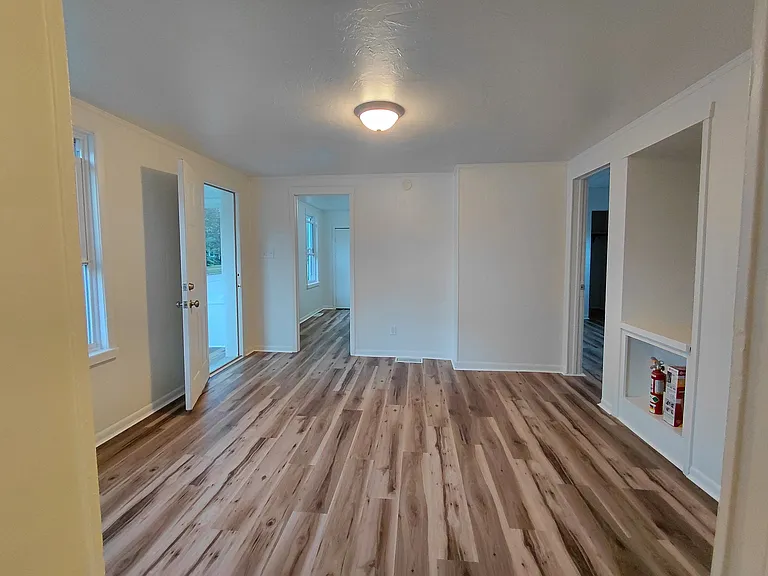 131 Waterford St #1 — Photo 4
