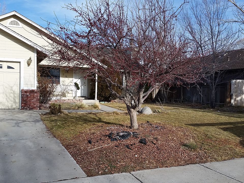 2nd image of 1350 Leonard Rd