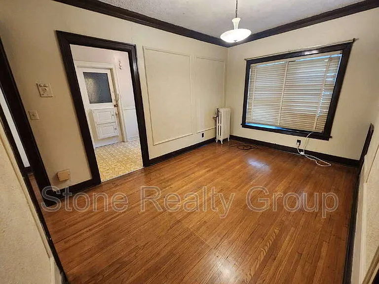 525 S 6th St #4 — Photo 4