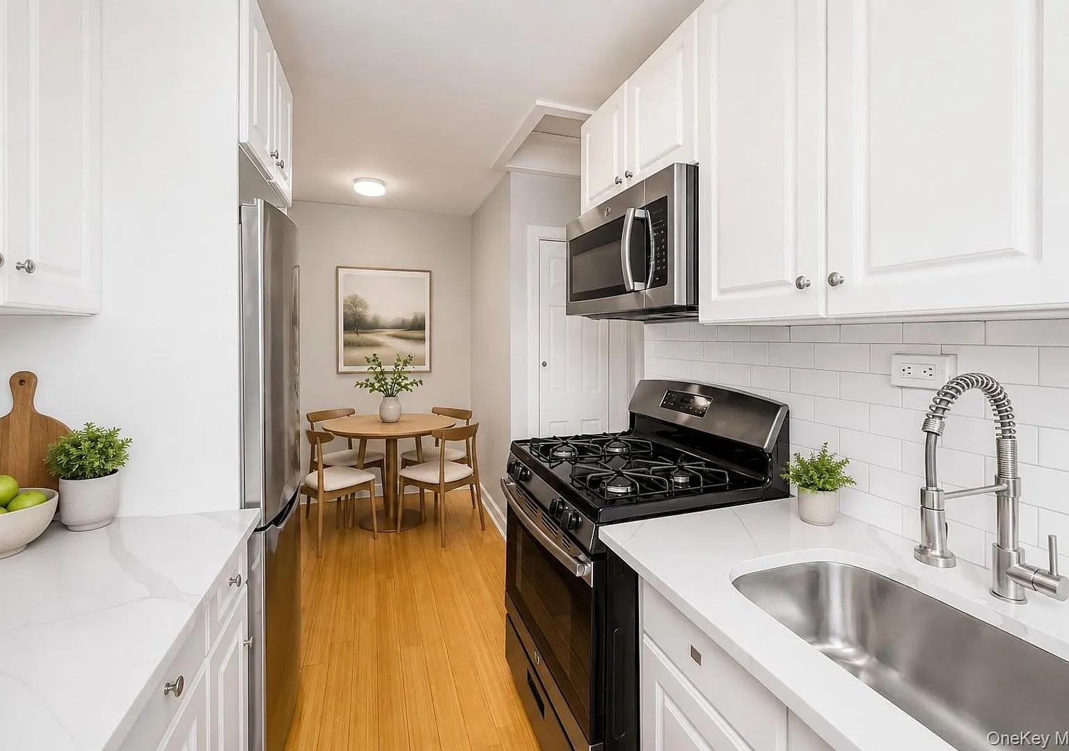 2 bed, 1.0 bath, 1000 sqft, $3,895 — Photo 4