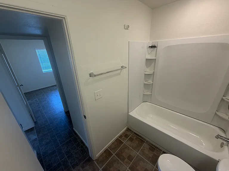 6102 W Osborn Rd — Photo 12