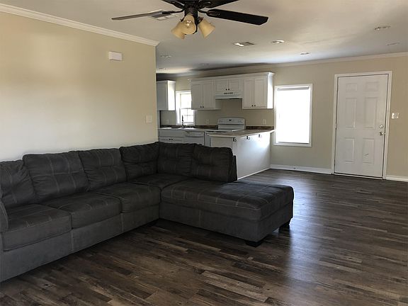 4th image of 148 N Parkdale Dr