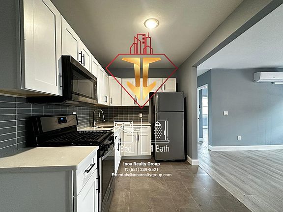 3rd image of 131 Monticello Ave #3R