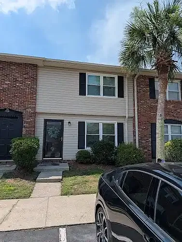 415 Parkdale Dr Photo 1