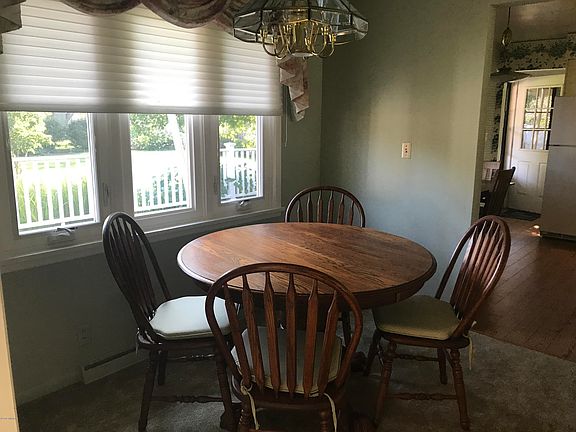 2nd image of 1352 Hickory Dr