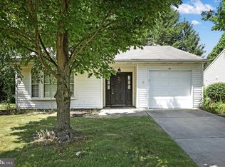 53 Lake View Ter, Columbus, NJ 08022