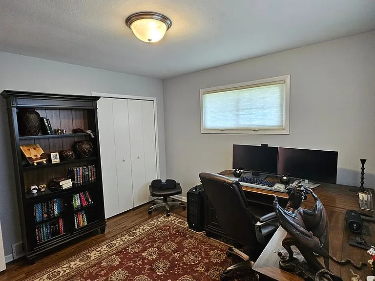 5648 Beacon Hill Dr — Photo 9