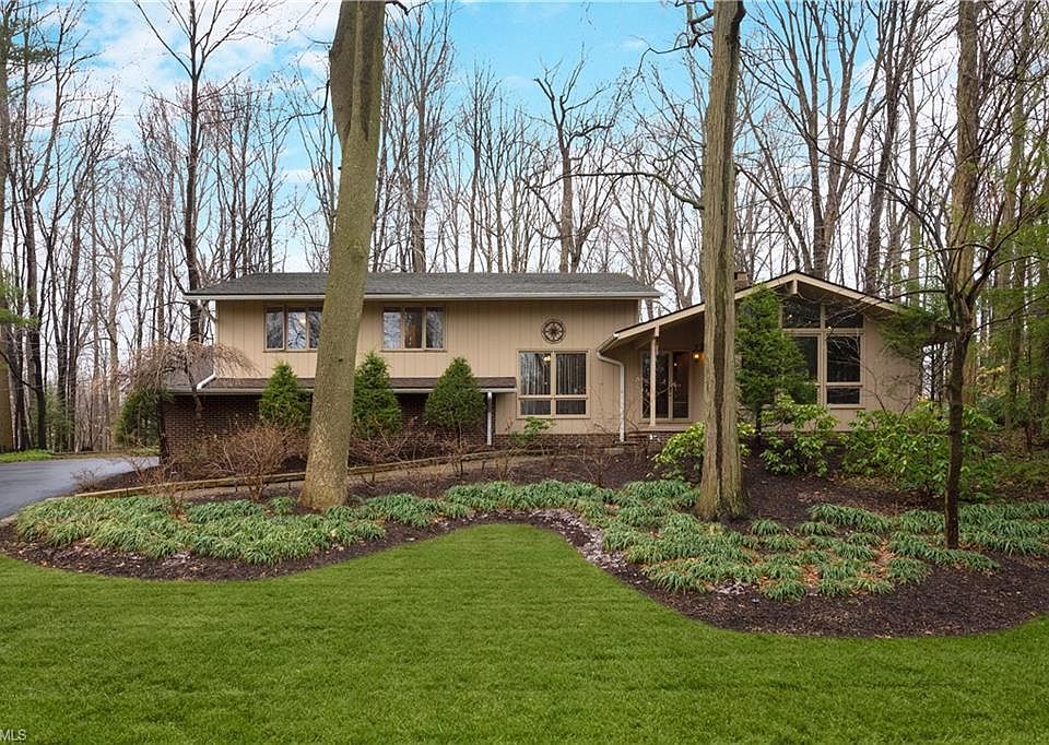 1st image of 34565 Lakeview Dr