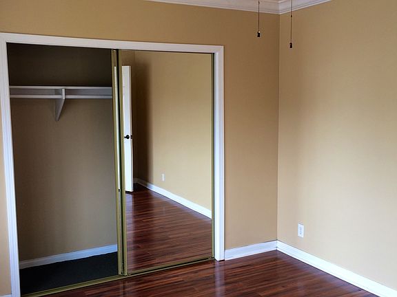 Hardwood floors throughout !!