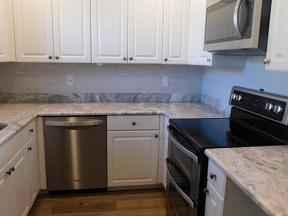 2nd image of 719 Lori Dr APT 205