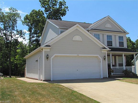 3rd image of 876 Collins Pond Dr
