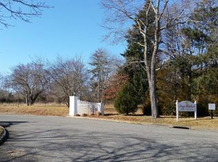 51 South Rd, Westhampton Beach, NY 11978