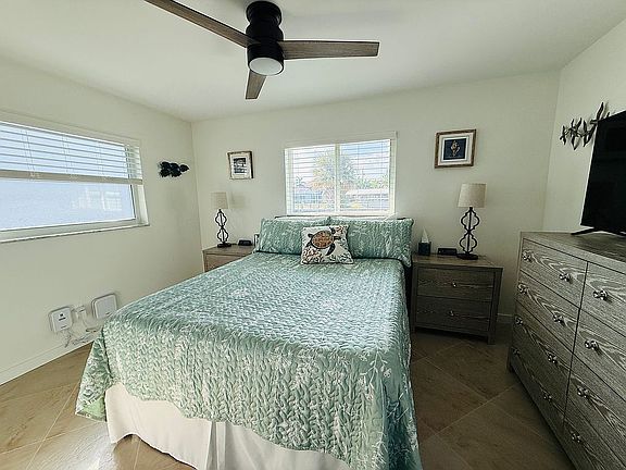 5th image of 5318 Bayshore Ave