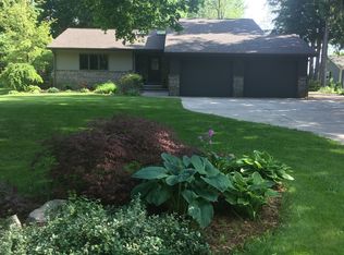 727 Airport Rd, Norton Shores, MI 49441