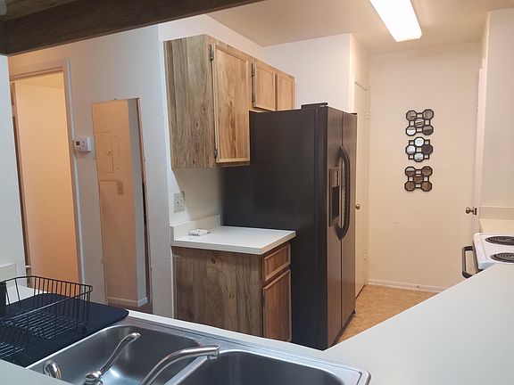 2nd image of 4004 Dream Oak Pl APT 201