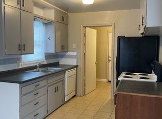 1407 E Diedrich Ave, Haysville, KS 67060